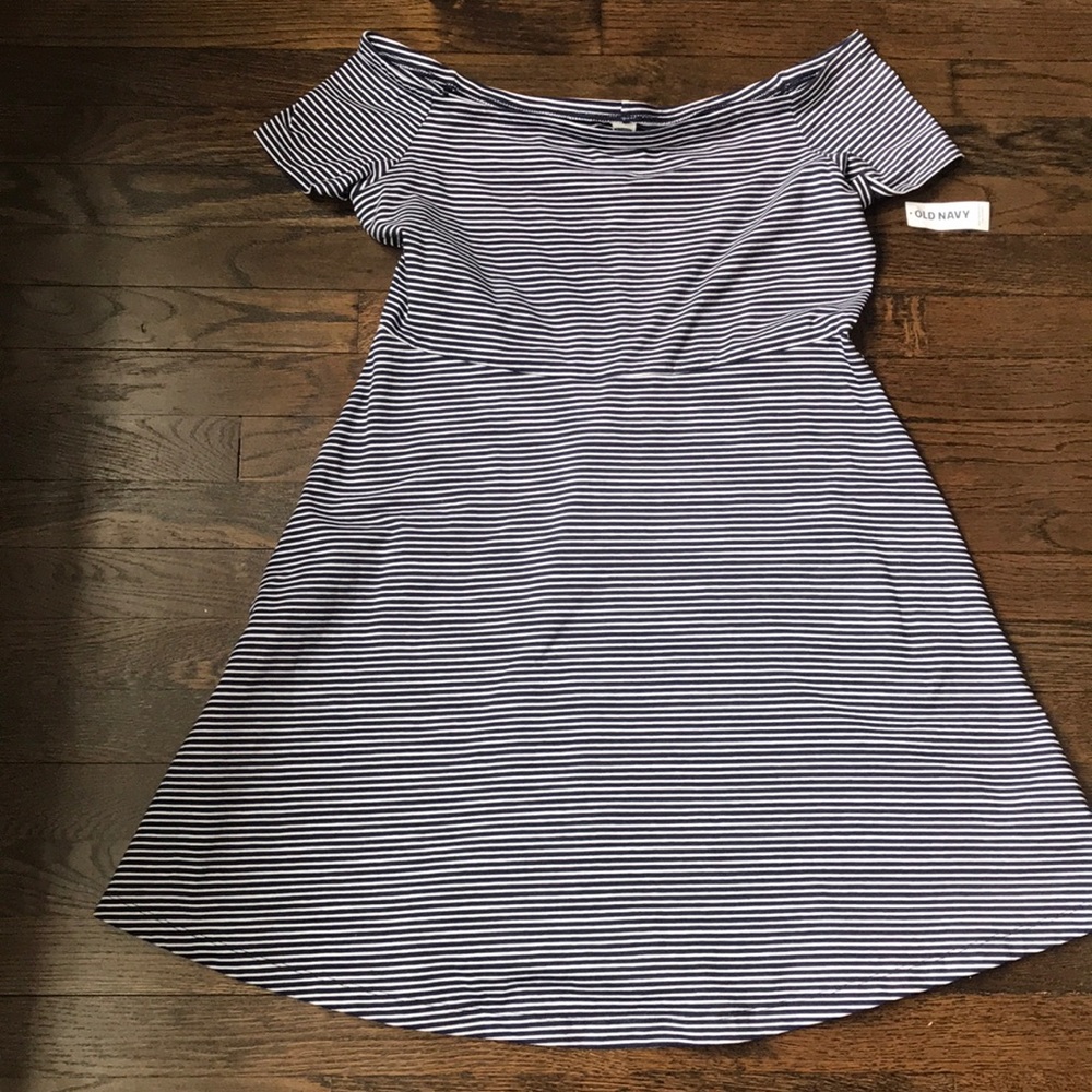 Summer dress. Brand new. Never worn